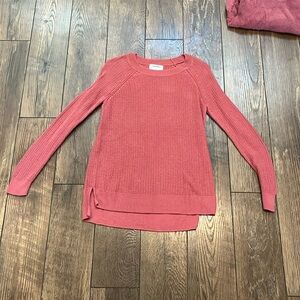 Women’s Old Navy Size Small Sweater.